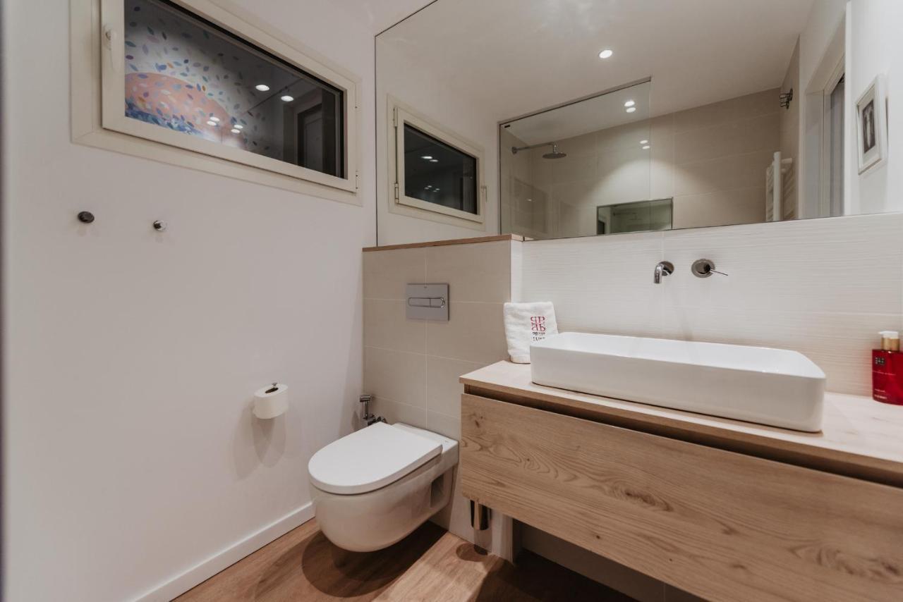 Petit Luxe Volta Apartaments テラサ エクステリア 写真