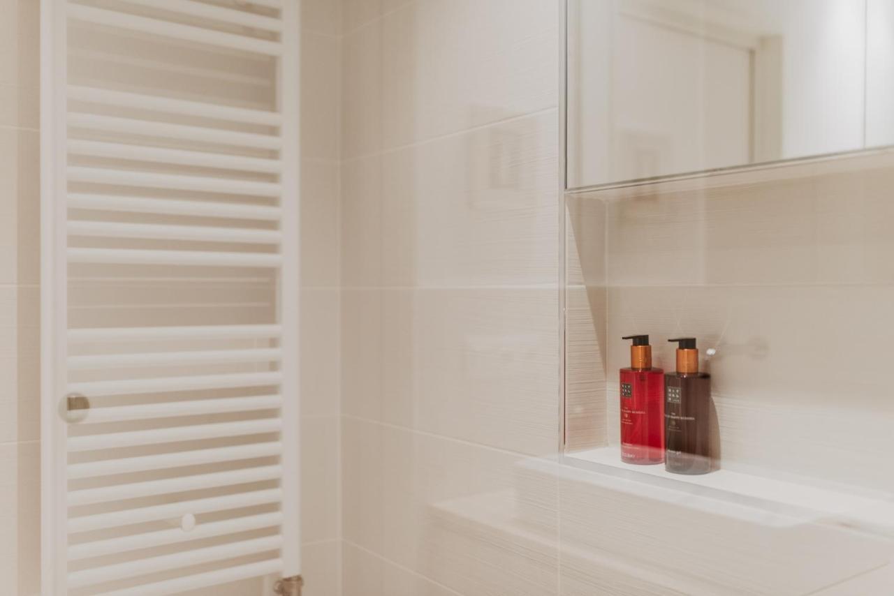 Petit Luxe Volta Apartaments テラサ エクステリア 写真